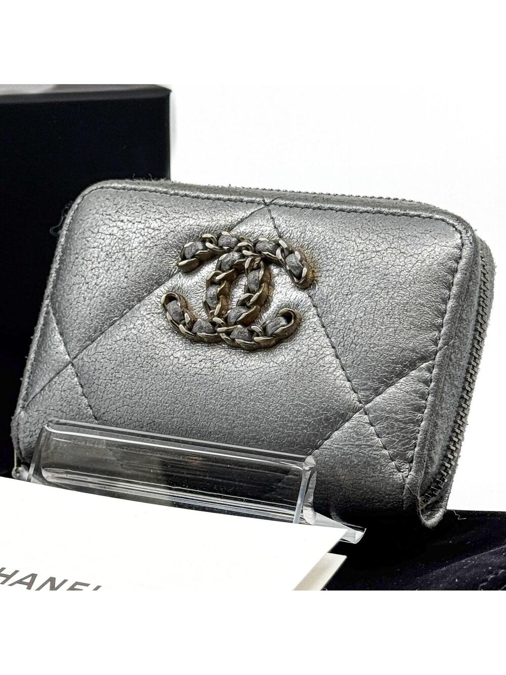 Chanel 19 Coin Case / Wallet Lambskin #284541C42B